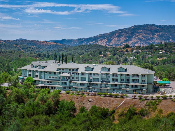 Foothill_Village_Exterior_10-1